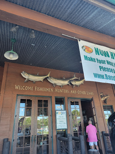 Sporting Goods Store «Bass Pro Shops», reviews and photos, 10040 Gulf Center Dr, Fort Myers, FL 33913, USA
