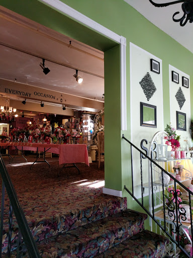 Florist «Shaw And Boehler Florist», reviews and photos, 31 Clinton Ave, Cortland, NY 13045, USA