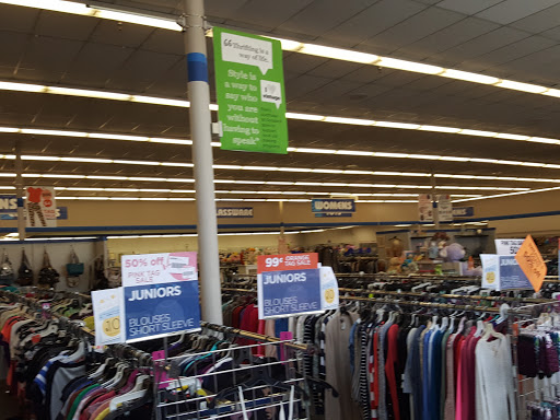 Thrift Store «72nd Street Goodwill», reviews and photos, 1415 E 72nd St, Tacoma, WA 98404, USA
