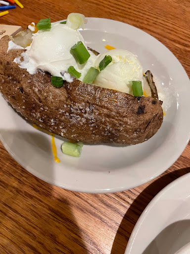 American Restaurant «Cracker Barrel Old Country Store», reviews and photos, 21 Industrial Dr, Hamburg, PA 19526, USA