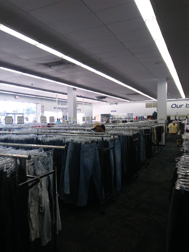 Thrift Store «Goodwill Colonial Heights Retail Store», reviews and photos