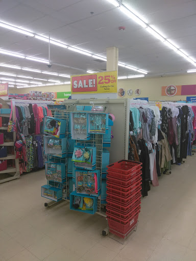 Discount Store «FAMILY DOLLAR», reviews and photos, 9 Clocktower Plaza, Elgin, IL 60120, USA