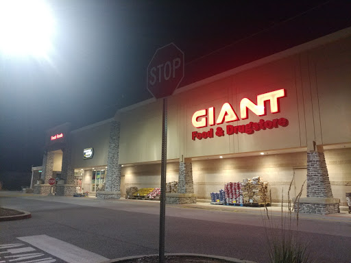 Grocery Store «Giant Food Stores», reviews and photos, 116 West Township Line Road, Havertown, PA 19083, USA
