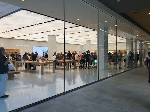 Cell Phone Store «Apple Brickell City Centre», reviews and photos, 701 S Miami Ave, Miami, FL 33130, USA