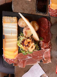 Raclette du Restaurant français Le Clariant à Corrençon-en-Vercors - n°2