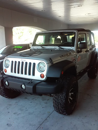 Used Car Dealer «Q Auto Brandon», reviews and photos, 1207 E Brandon Blvd, Brandon, FL 33511, USA