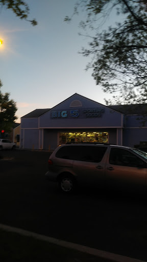 Sporting Goods Store «Big 5 Sporting Goods», reviews and photos, 4902 E Kings Canyon Rd, Fresno, CA 93727, USA