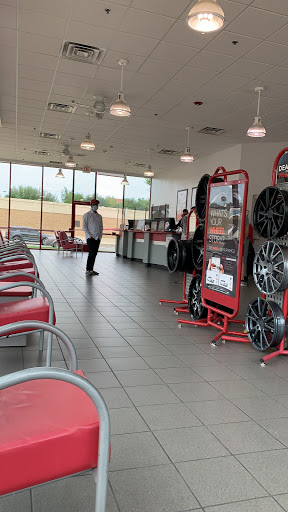 Tire Shop «Discount Tire Store - McKinney, TX», reviews and photos, 2751 S Central Expy, McKinney, TX 75070, USA