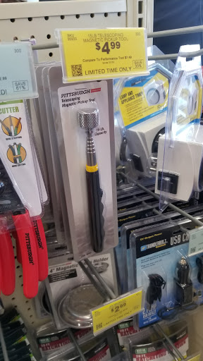 Hardware Store «Harbor Freight Tools», reviews and photos, 356 S Broadway STE 3, Salem, NH 03079, USA