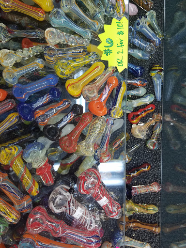 Tobacco Shop «The Smoking Gift Headquarters (Manitou Springs)», reviews and photos, 918 Manitou Ave, Manitou Springs, CO 80829, USA