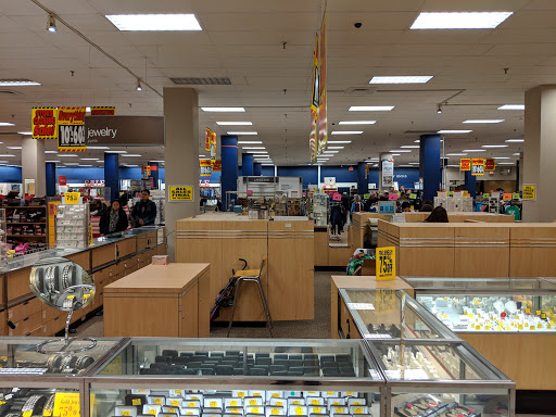 Shopping Mall «Golf Mill Shopping Center», reviews and photos, 239 Golf mill Center, Niles, IL 60714, USA