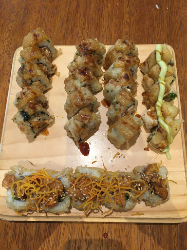 KOBE sushi & rolls - AYCE Urdesa