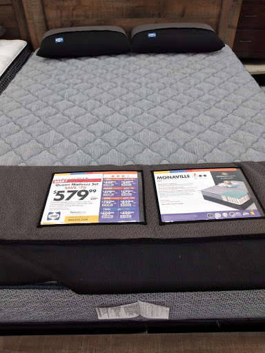 Discount Store «Big Lots», reviews and photos, 1699 River Oaks Dr, Calumet City, IL 60409, USA