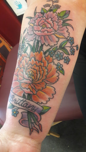 Tattoo Shop «Sacred Hand Tattoo Society», reviews and photos, 960 Parsons Ave, Columbus, OH 43206, USA