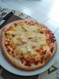 Pizza du Restaurant A L'Epoque à Neuf-Marché - n°4