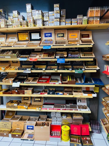 Tobacco Shop «Tobacco Palace & Vape Shop Gainesville», reviews and photos, 235 Pearl Nix Pkwy #2, Gainesville, GA 30501, USA