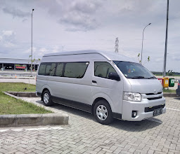 HR Transport Rental Elf long & Hiace photo