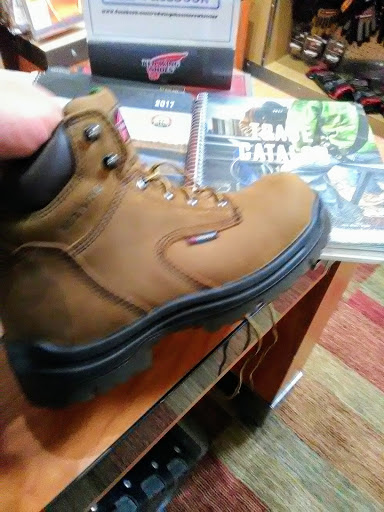 Shoe Store «Red Wing», reviews and photos, 11867 Whittier Blvd, Whittier, CA 90601, USA