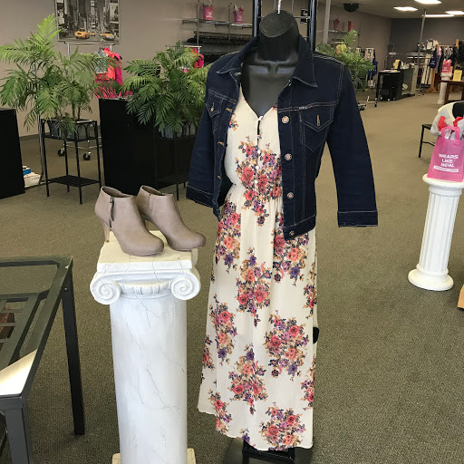 Consignment Shop «Wears Like New Consignment Shop», reviews and photos, 1207 Market St, Lemoyne, PA 17043, USA