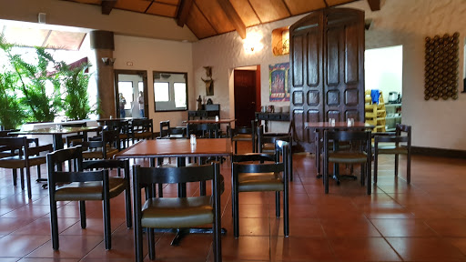 Dining chairs in Managua