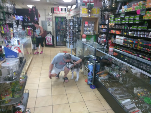 Tobacco Shop «Crystal Smoke Shop», reviews and photos, 602 W Union Hills Dr, Phoenix, AZ 85027, USA