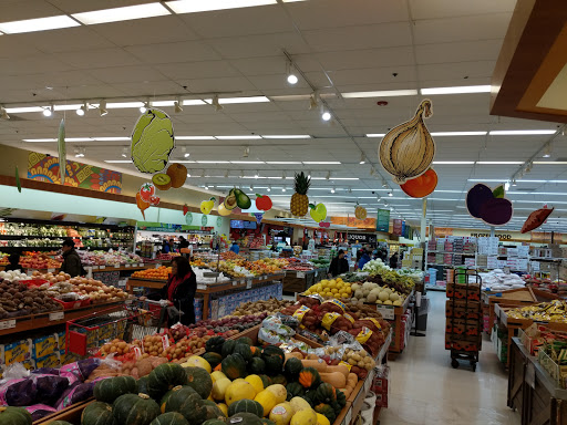 Korean Grocery Store «H Mart», reviews and photos, 1295 E Ogden Ave, Naperville, IL 60563, USA