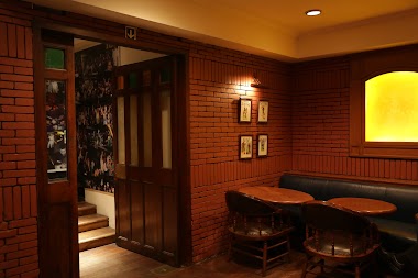 Someplace Else, Kolkata, Park Street Area