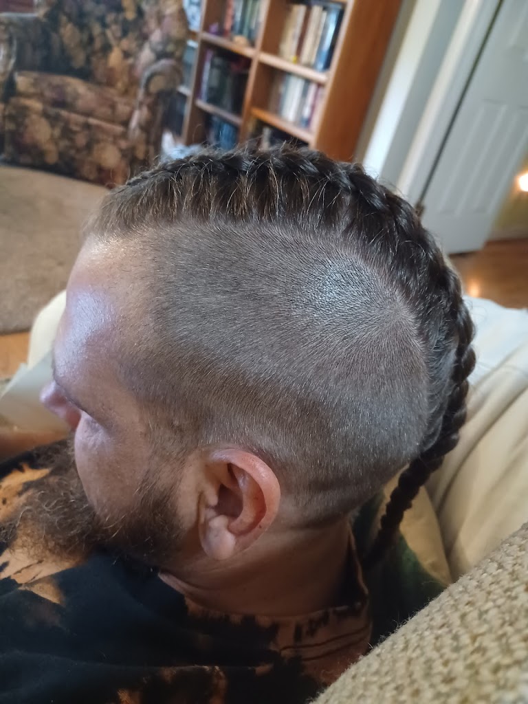 Leslie Hair Salon 29108