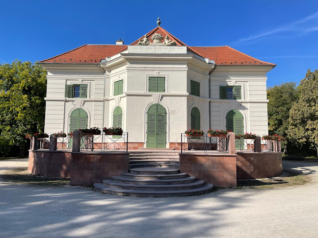 Értékelések erről a helyről: Angol Park, Tata - Parkoló