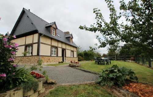 Lodge Gîte La Janiere:Location gîte de caractère au calme maison de vacances dans la Manche Normandie La Chapelle-Urée