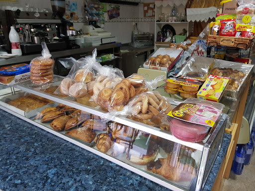 Cafetería y Despacho de Pan 'La Creu' en El Campello, Alicante
