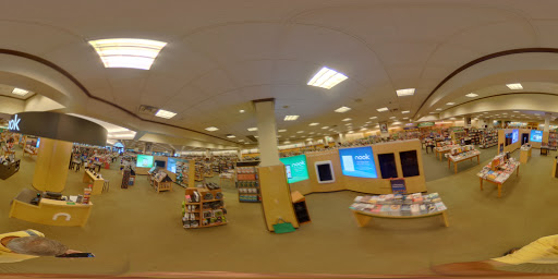 Book Store «Barnes & Noble», reviews and photos, 4010 S Tamiami Trail, Sarasota, FL 34231, USA