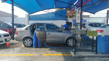 Dluxe Car Wash
