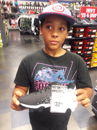 Sporting Goods Store «Big 5 Sporting Goods», reviews and photos, 1231 Commerce Ave, Atwater, CA 95301, USA