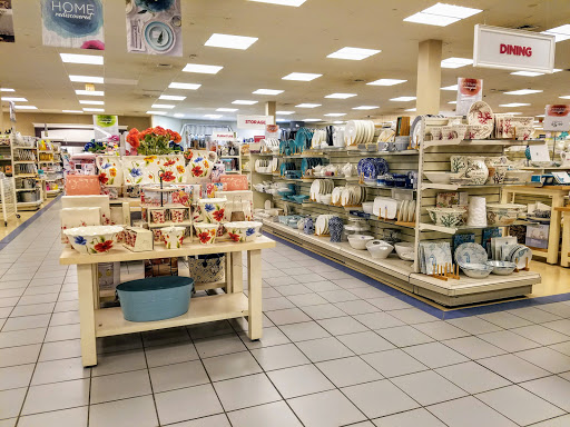 Department Store «Marshalls & HomeGoods», reviews and photos, 2700 Potomac Mills Cir, Woodbridge, VA 22192, USA