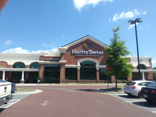 Shopping Mall «Cary Village Square Shopping Center», reviews and photos, 657 Cary Towne Blvd, Cary, NC 27511, USA