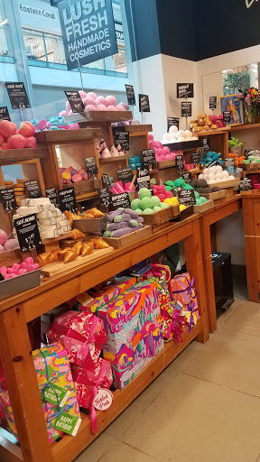 Shopping Mall «The Mall in Columbia», reviews and photos, 10300 Little Patuxent Pkwy, Columbia, MD 21044, USA