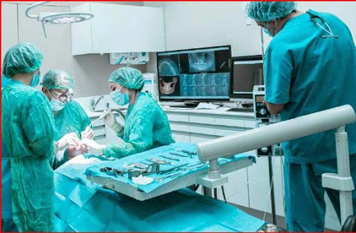 Formaciones en implantologia en Santiago de Compostela