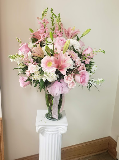 Florist «Everything Floral», reviews and photos, 543 E Main St, East Dundee, IL 60118, USA