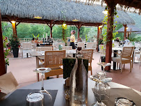 Atmosphère du Restaurant La Paillote à Saint-Martin-d'Ardèche - n°16