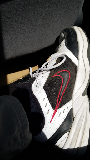 Shoe Store «Famous Footwear», reviews and photos, 5045 Transit Rd, Williamsville, NY 14221, USA