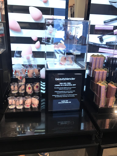 Cosmetics Store «SEPHORA», reviews and photos, 1244 3rd St, Santa Monica, CA 90401, USA