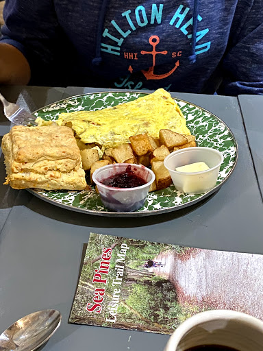 Shopping Mall «The Shops at Sea Pines Center», reviews and photos, 71 Lighthouse Rd #300, Hilton Head Island, SC 29928, USA