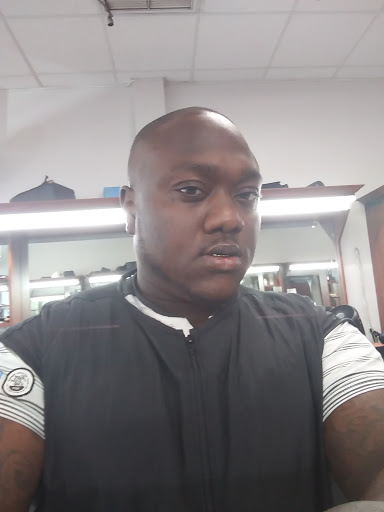 Beauty Salon «Dapper Cut Beauty Salon & Barber Shop», reviews and photos, 19666 NW 27th Ave, Miami Gardens, FL 33056, USA