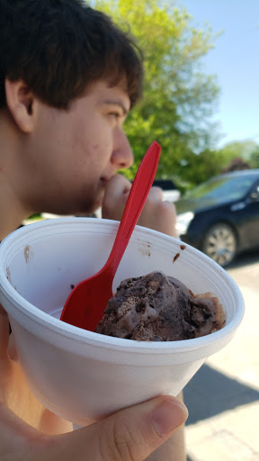 Ice Cream Shop «Milkhouse Ice Cream and Coffee Cafe», reviews and photos, 4189 Keewahdin Rd, Fort Gratiot Twp, MI 48059, USA