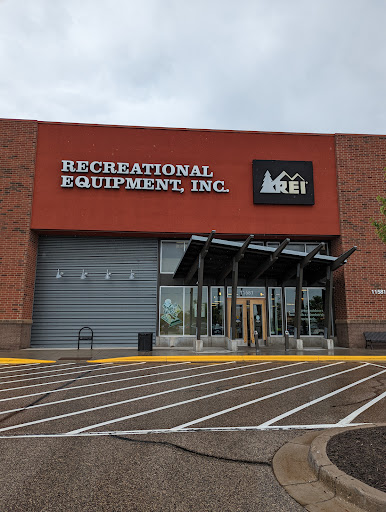 Camping Store «REI», reviews and photos, 11581 Fountains Dr, Maple Grove, MN 55369, USA