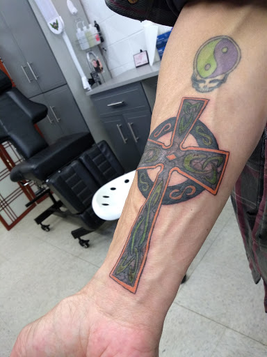 Tattoo Shop «Lifetime Tattoos», reviews and photos, 1410 Main St, Springfield, OR 97477, USA