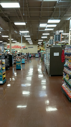 Grocery Store «Fred Meyer», reviews and photos, 19200 SW Martinazzi Ave, Tualatin, OR 97062, USA