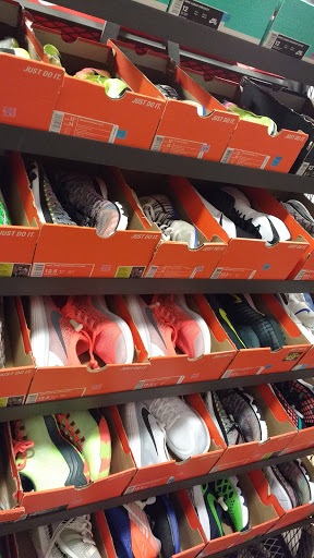 Sporting Goods Store «Nike Clearance Store», reviews and photos, 5000 S Arizona Mills Cir #240, Tempe, AZ 85282, USA