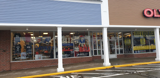 Shopping Mall «Aquidneck Shopping Centre», reviews and photos, 77 E Main Rd, Middletown, RI 02842, USA